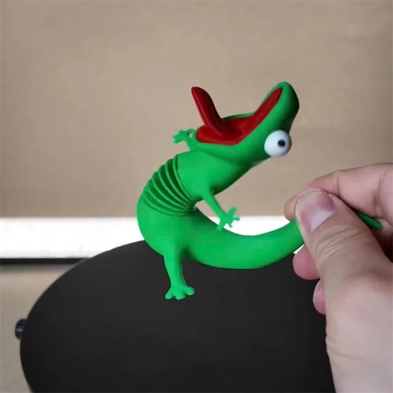 3D Printed Cute Lizard Tom Desktop Pendant Swinging Head Car Mini Decorative Pendant Anime Beaver Cute Lizard Cartoon Decor Gift